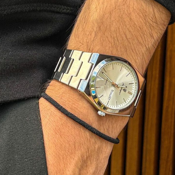 Moderner Mann SIGNATURE-UHR