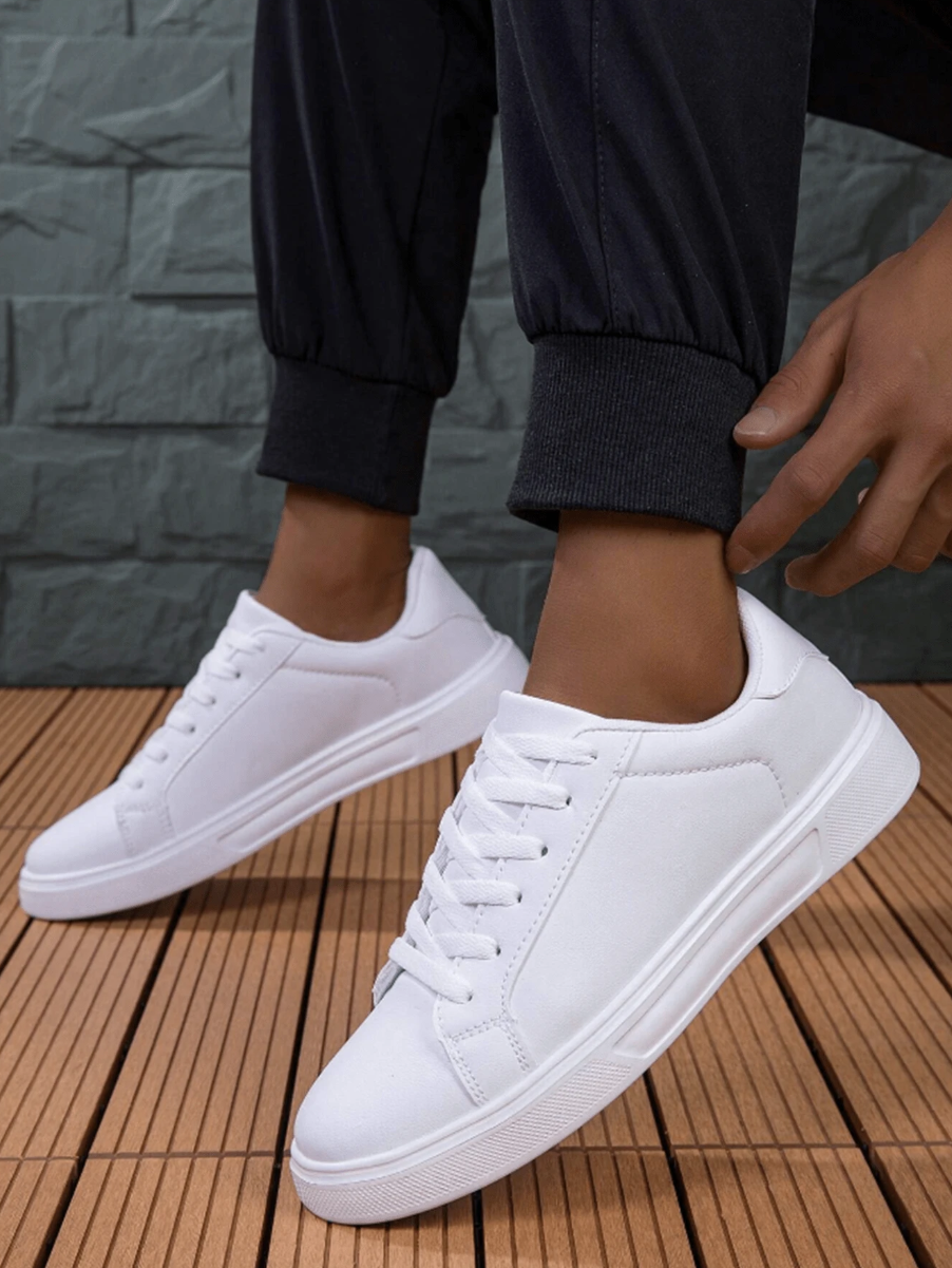 Essential Sneaker – Weiß | Klassisch & Vielseitig